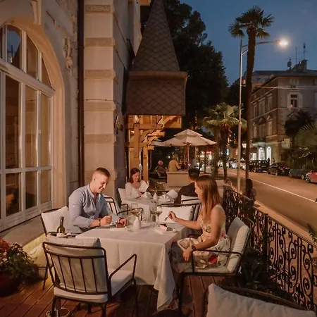 Hotel Amadria Park Agava 4*